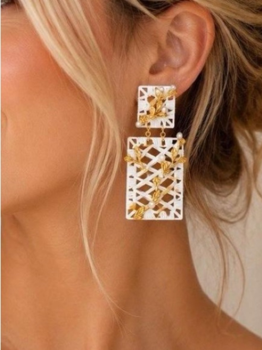 Tuckernuck Gold Gracen Earrings Gold Vine Pierced NWT
